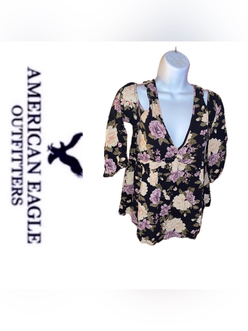 AEO 🦅 Floral Cold Shoulder Top 🖤💜🤍